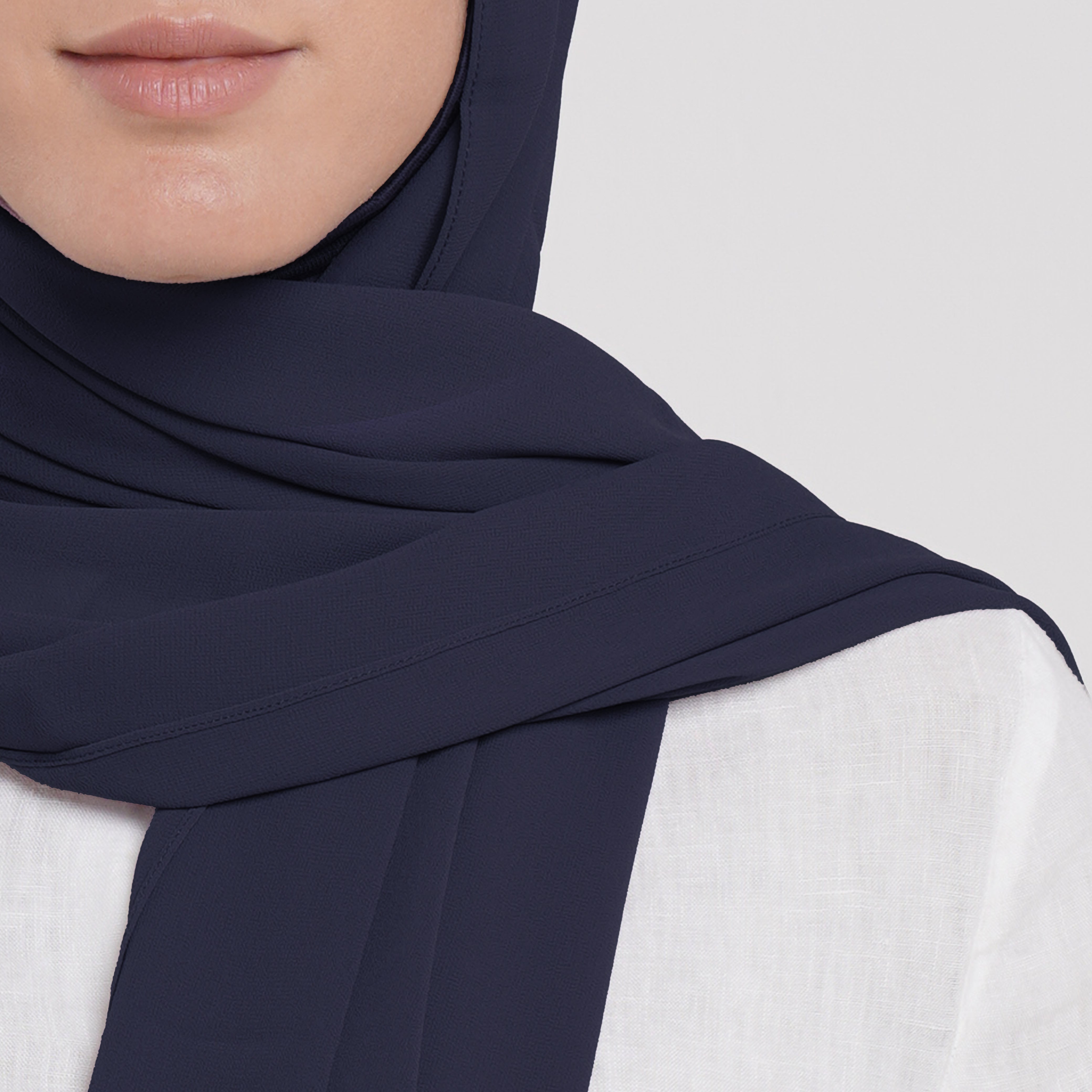 Emiratie Chiffon with Bonnet -Deep Navy