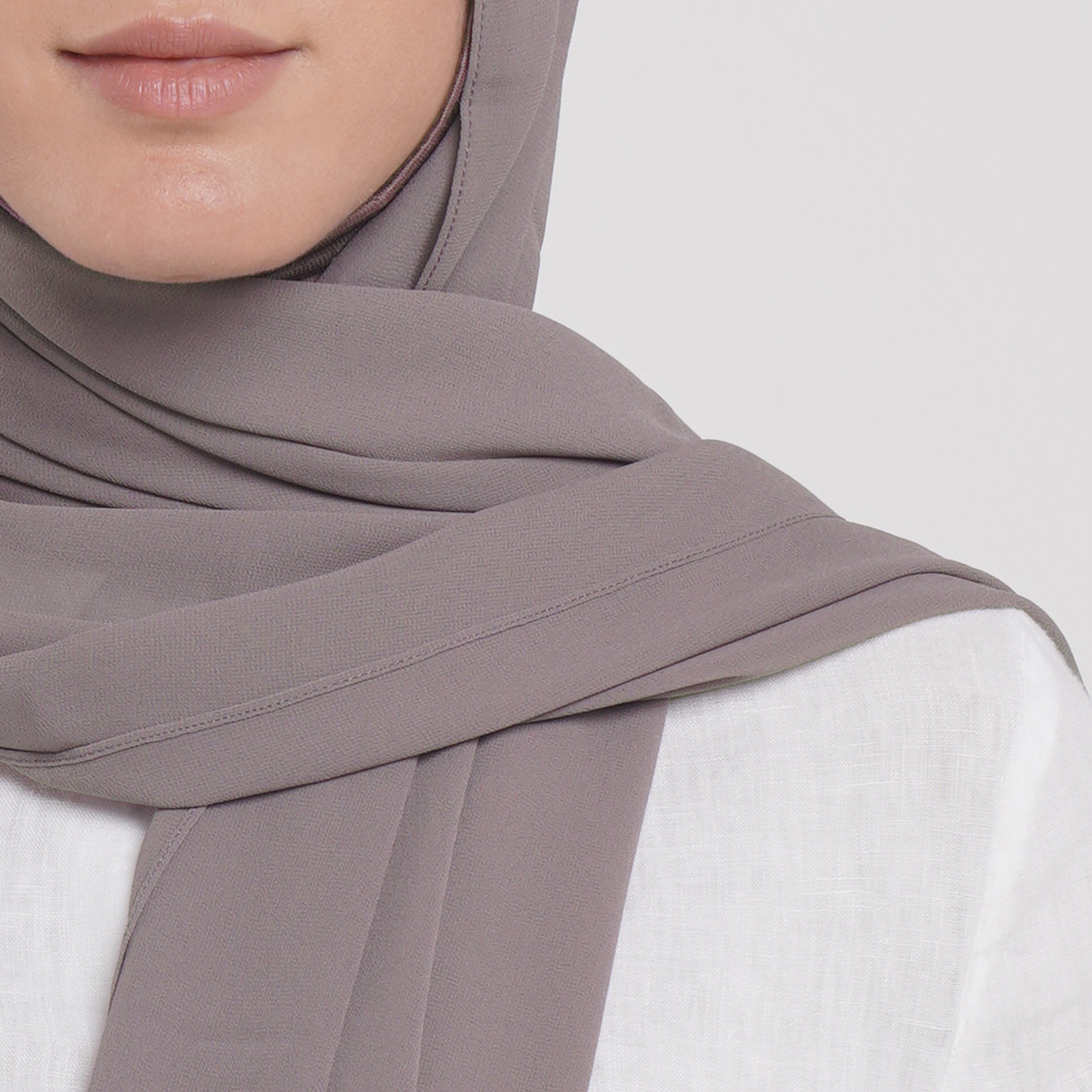 Emiratie Chiffon with Bonnet -Muted Rose Taupe