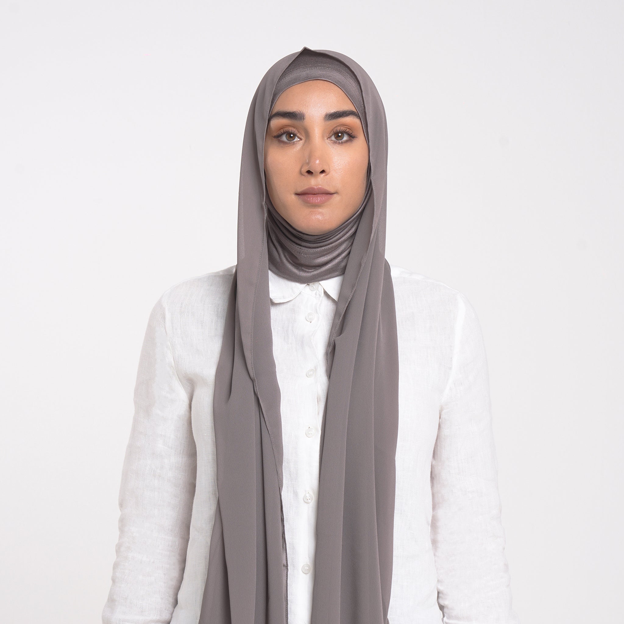 Emiratie Chiffon with Bonnet -Soft Mushroom Taupe