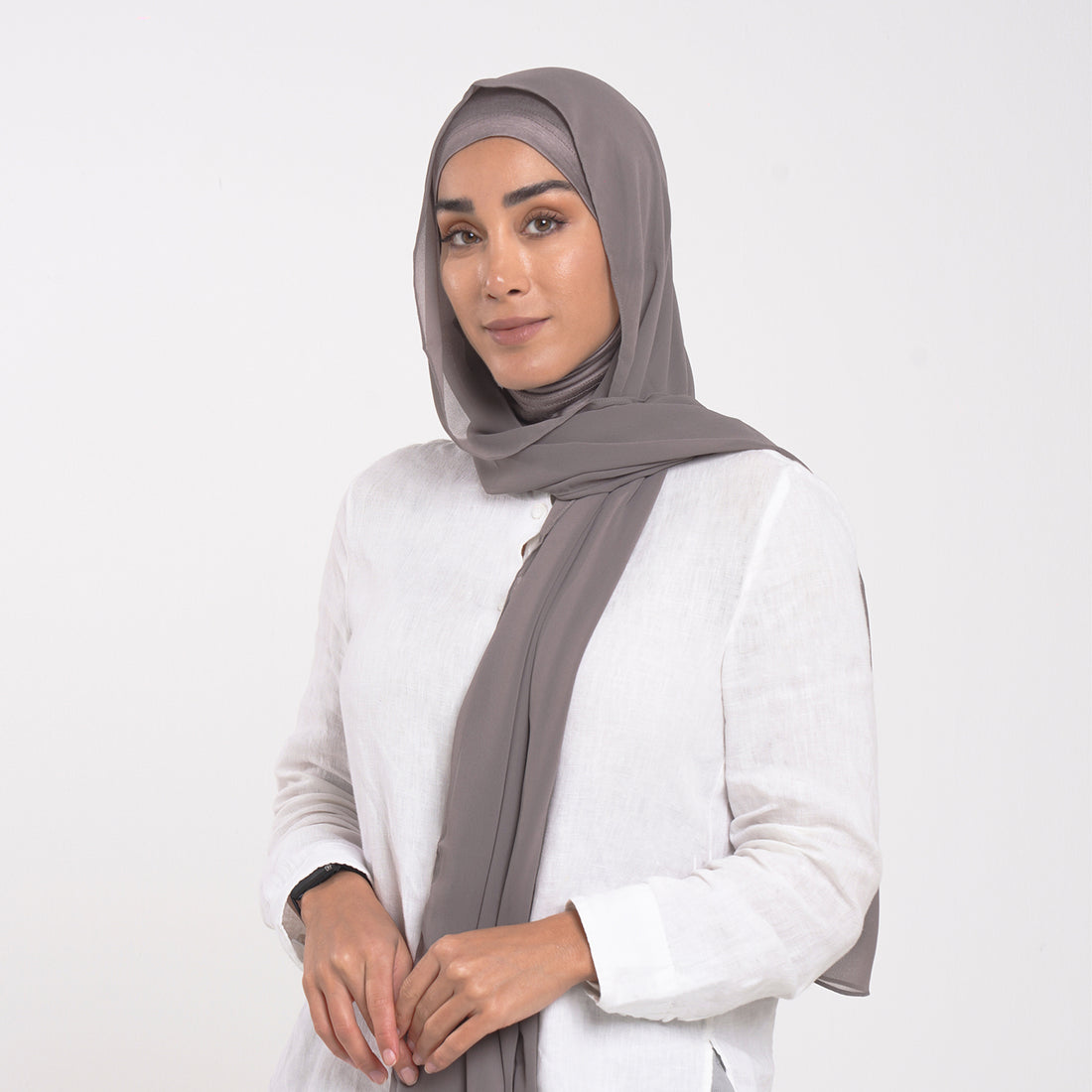 Emiratie Chiffon with Bonnet -Soft Mushroom Taupe