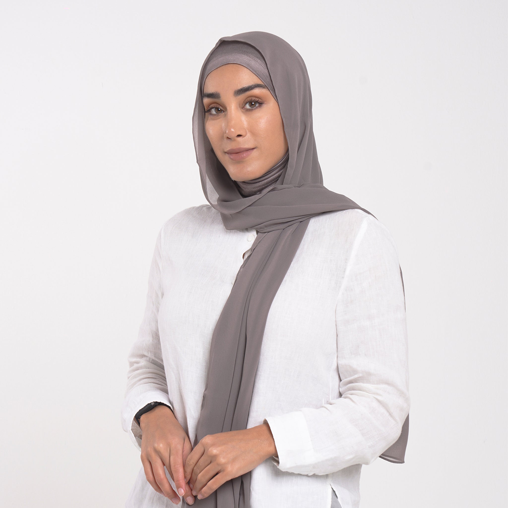 Emiratie Chiffon with Bonnet -Soft Mushroom Taupe