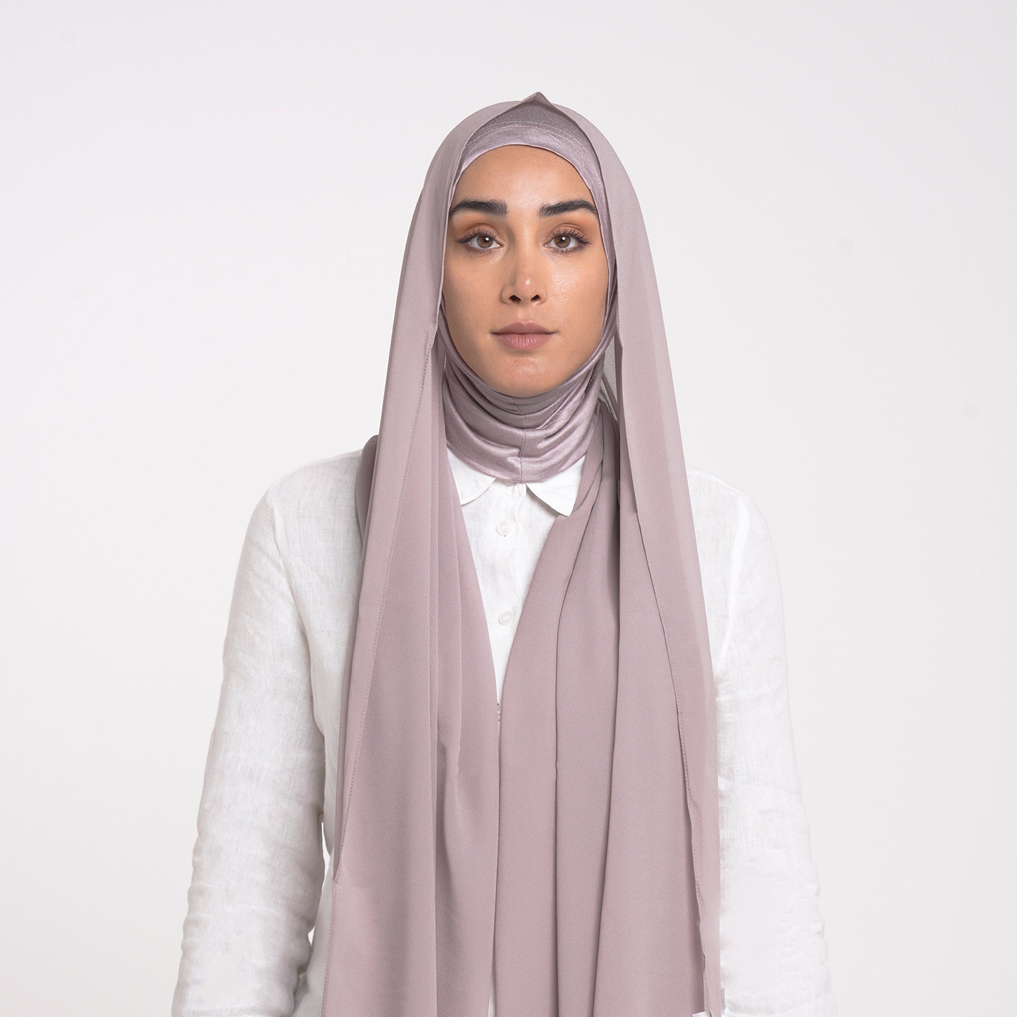Emiratie Chiffon with Bonnet -Soft Blush Mauve