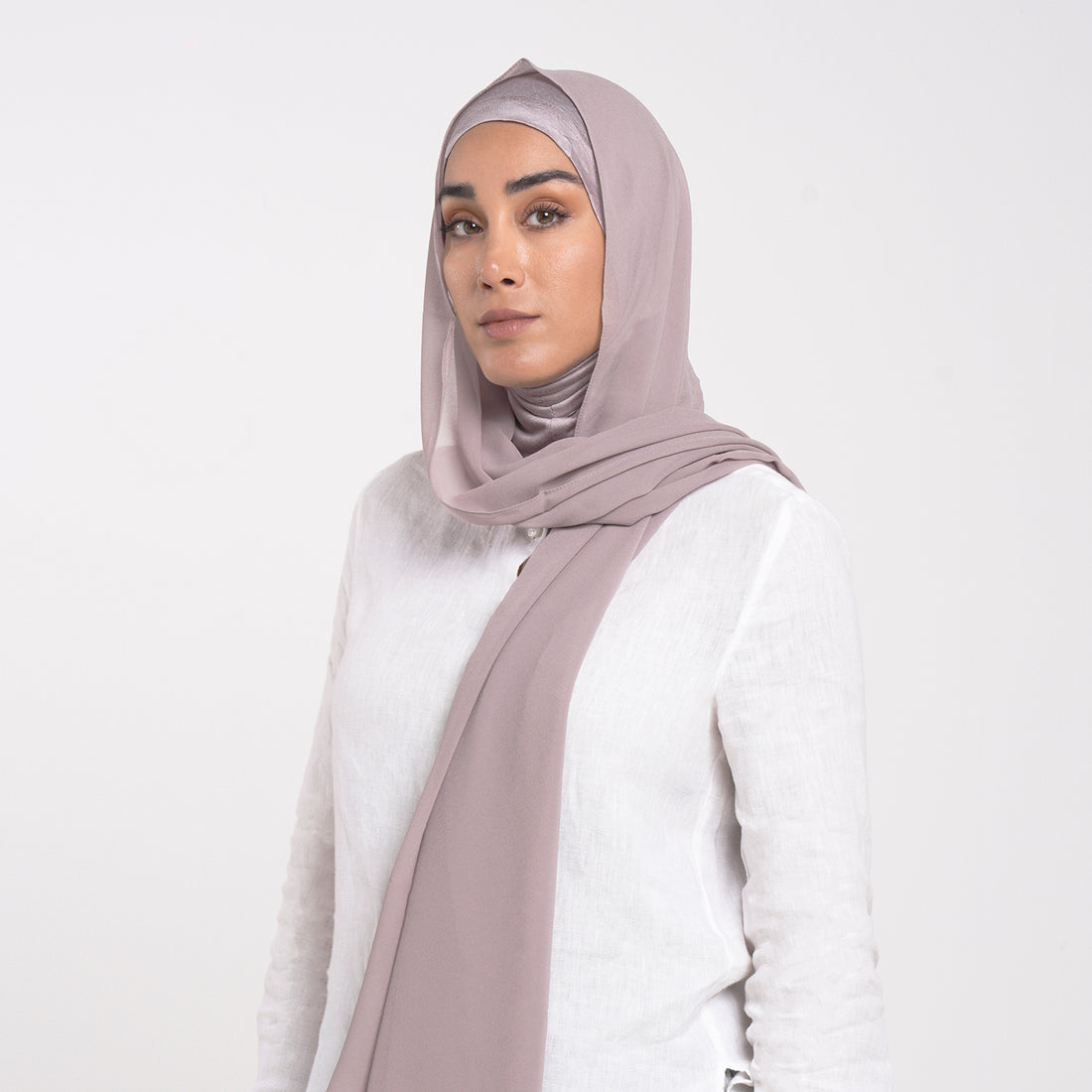 Emiratie Chiffon with Bonnet -Soft Blush Mauve