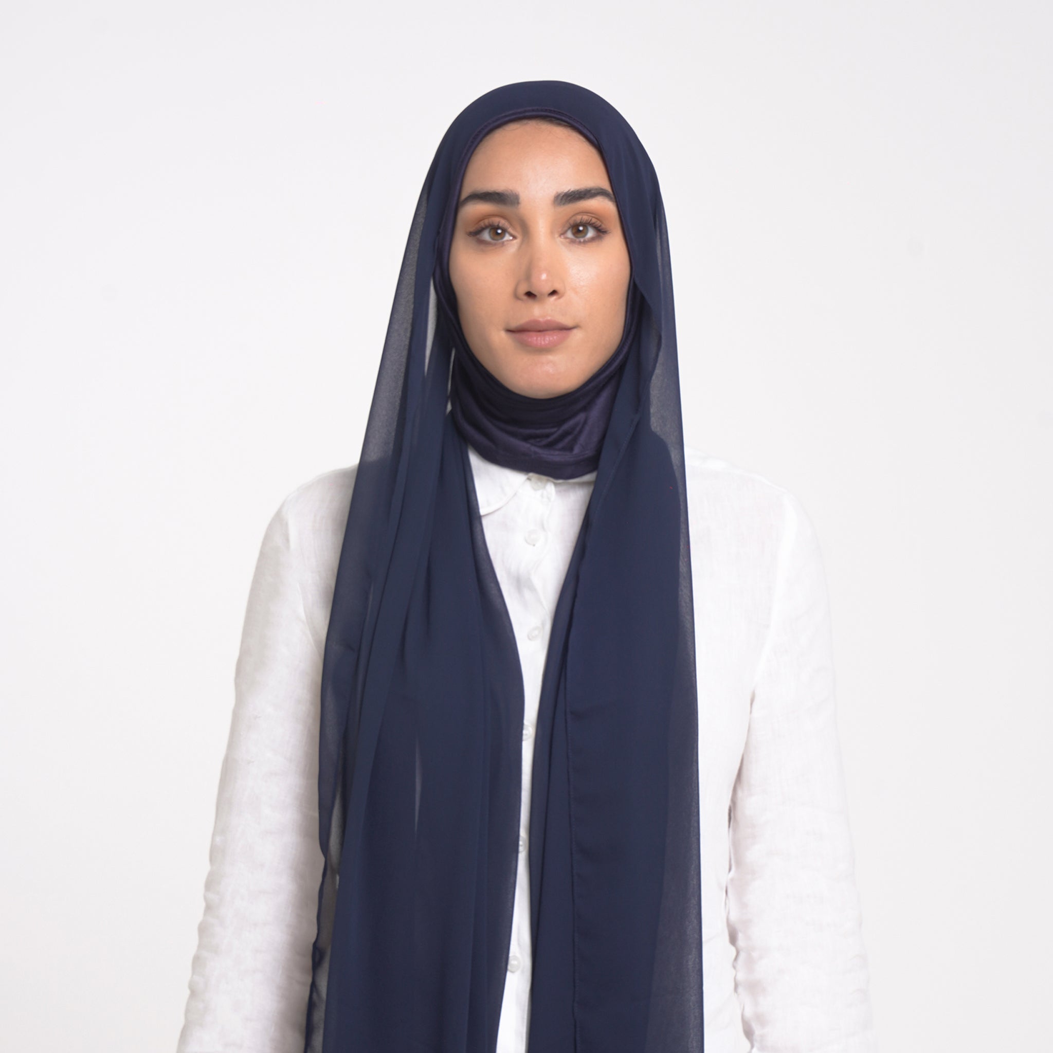 Emiratie Chiffon with Bonnet -Deep Navy