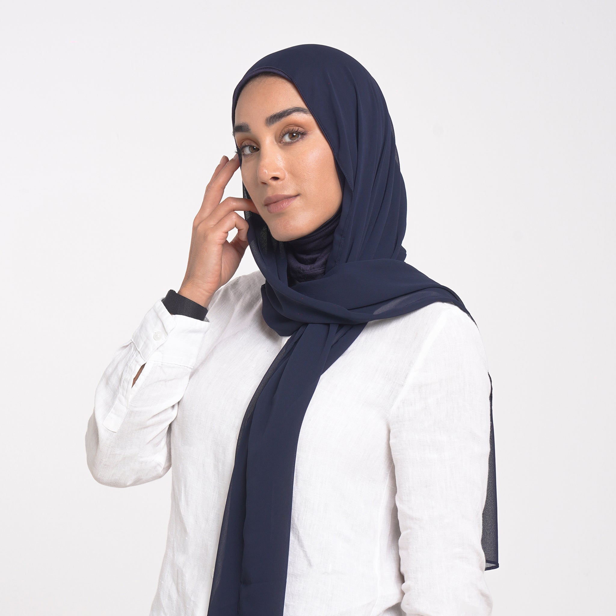 Emiratie Chiffon with Bonnet -Deep Navy