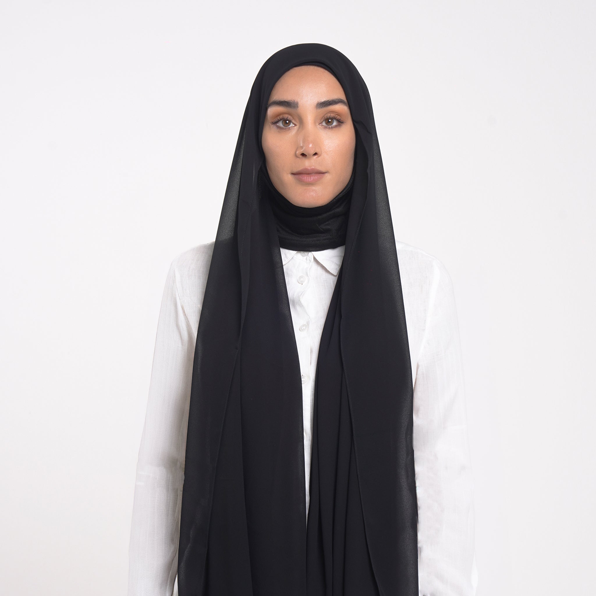 Emiratie Chiffon with Bonnet - Classic Deep Black