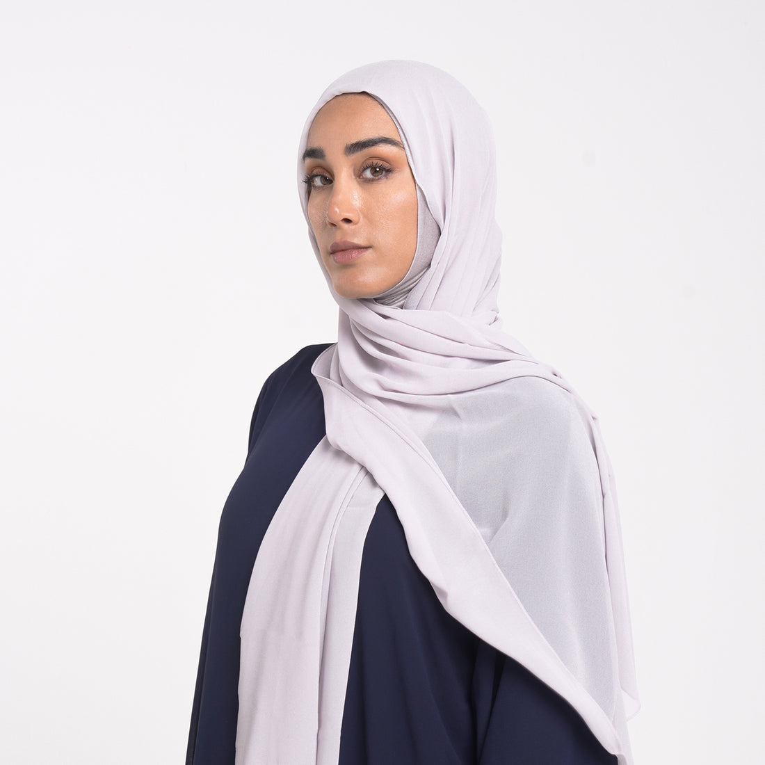 Emiratie Chiffon with Bonnet - Cool Light Grey