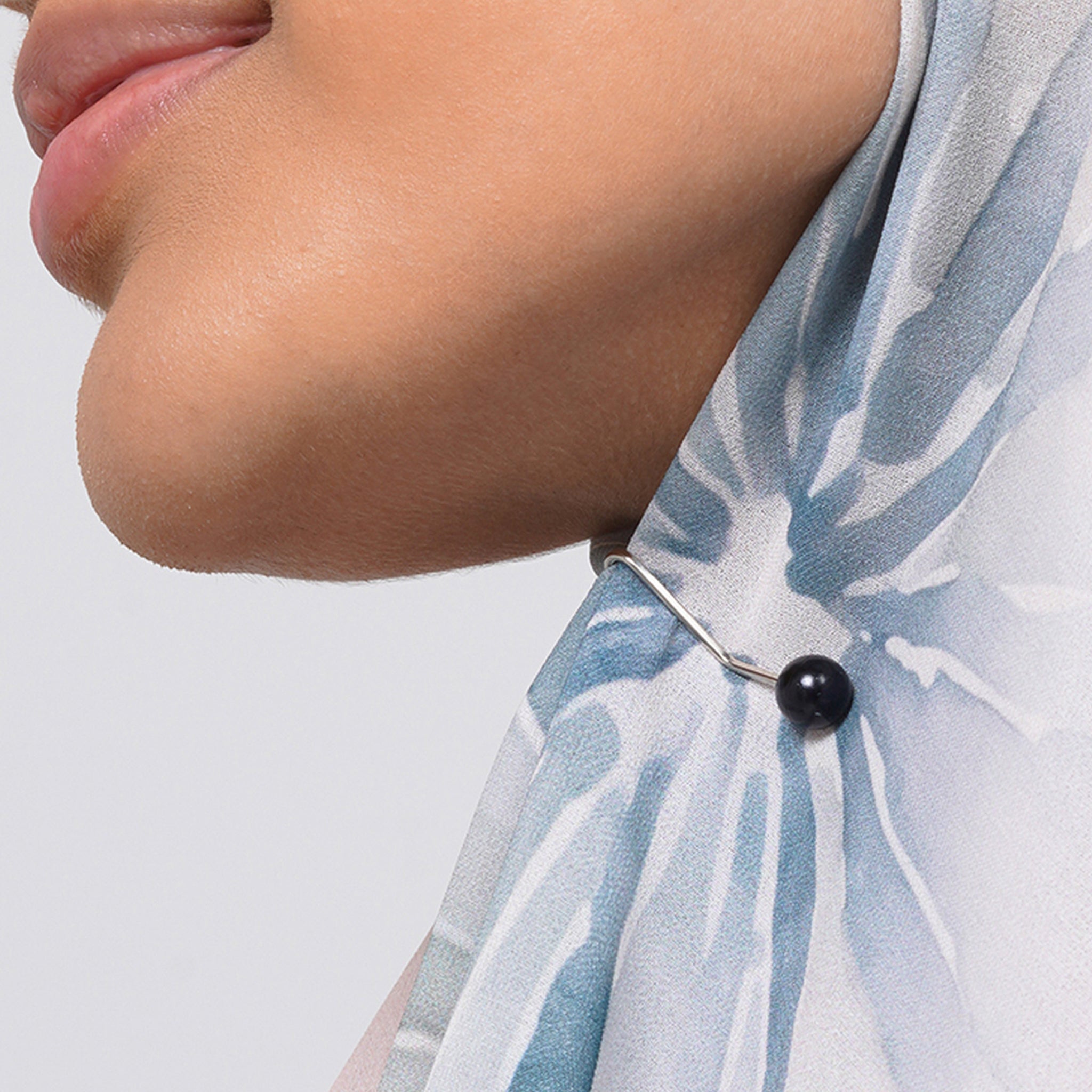 Turkish Pin Clip - Jet Black