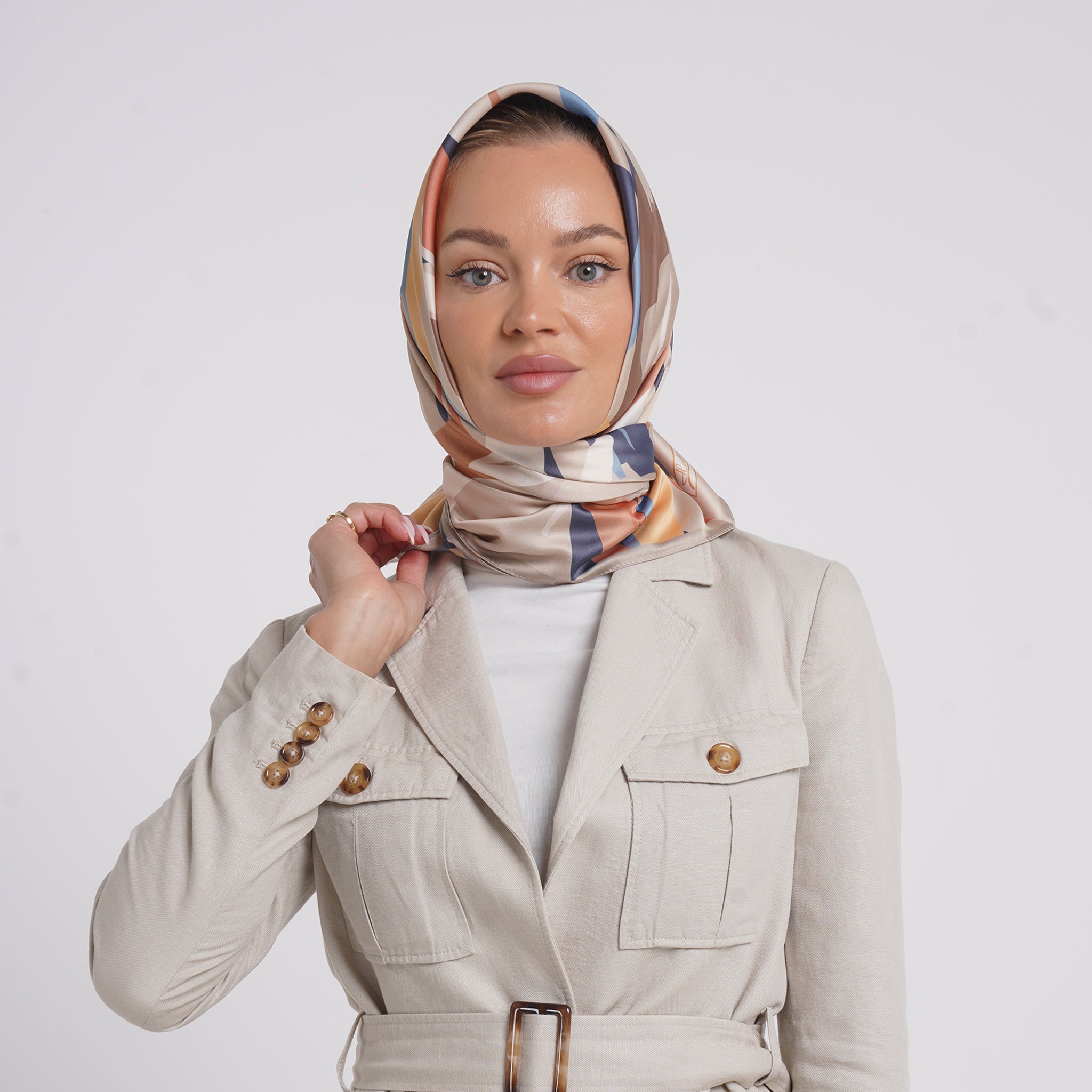 Satin Printed Esarp -Warm Sand Beige