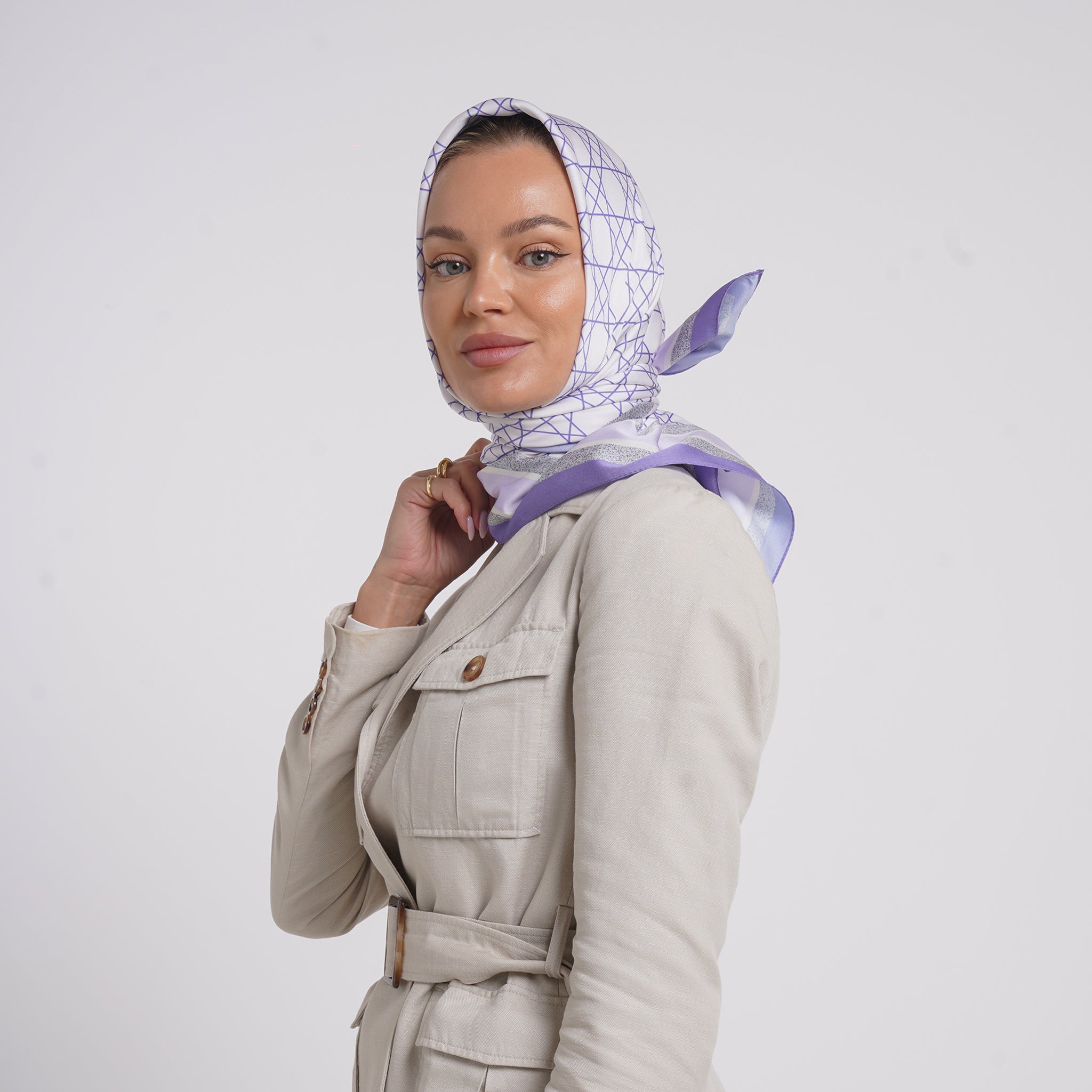 Satin Printed Esarp - Light Warm Beige